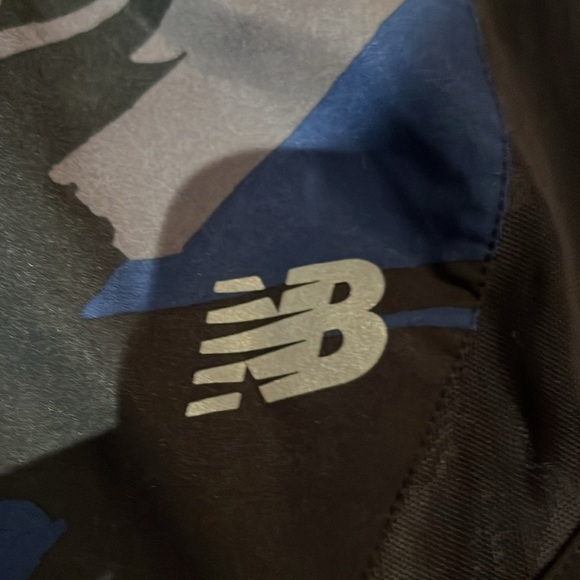 Medium New Balance shorts - Picture 2 of 6